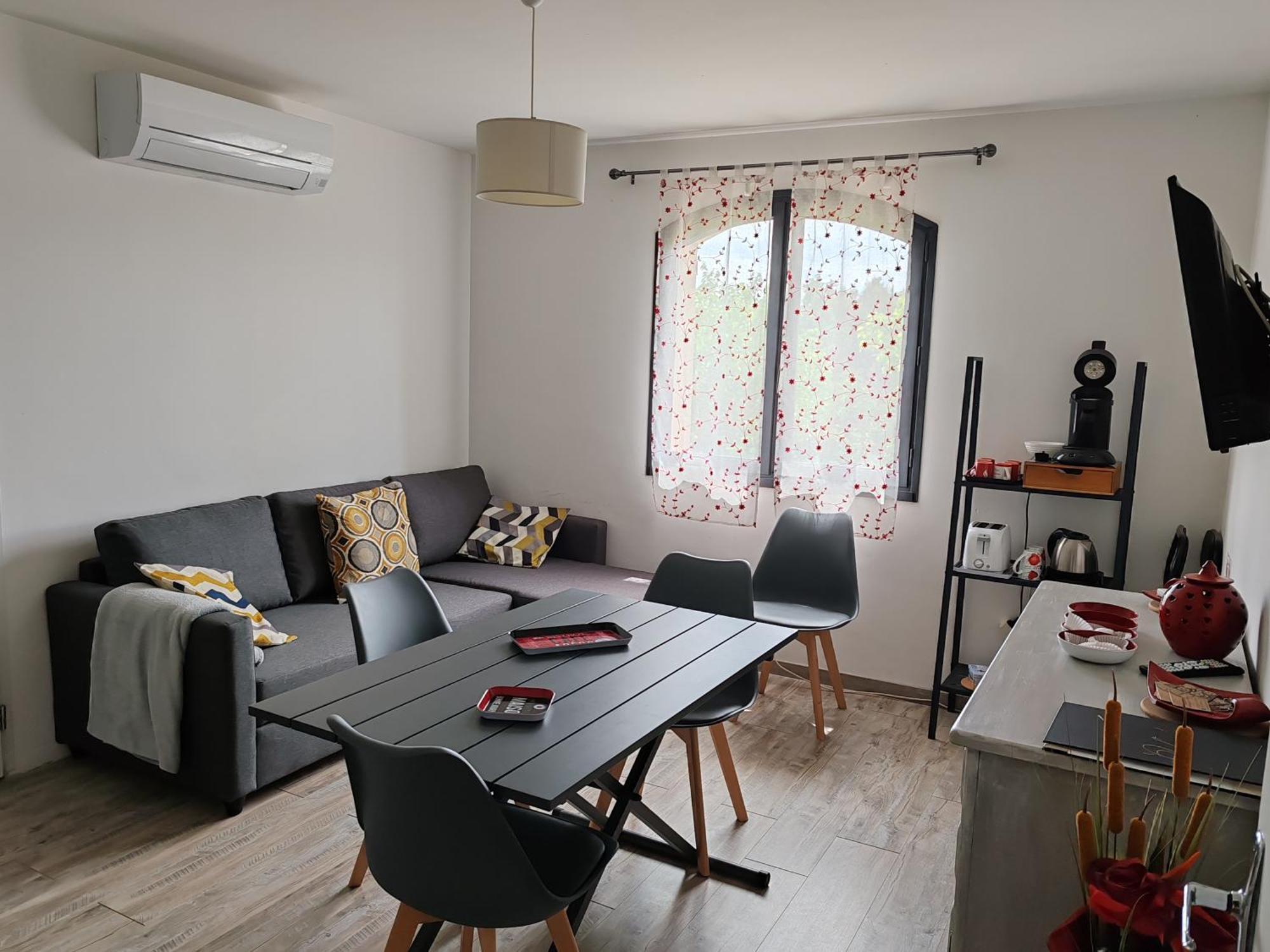 Les Chataigniers Appartement Meuble Saint Sebastien d'Aigrefeuille Zewnętrze zdjęcie